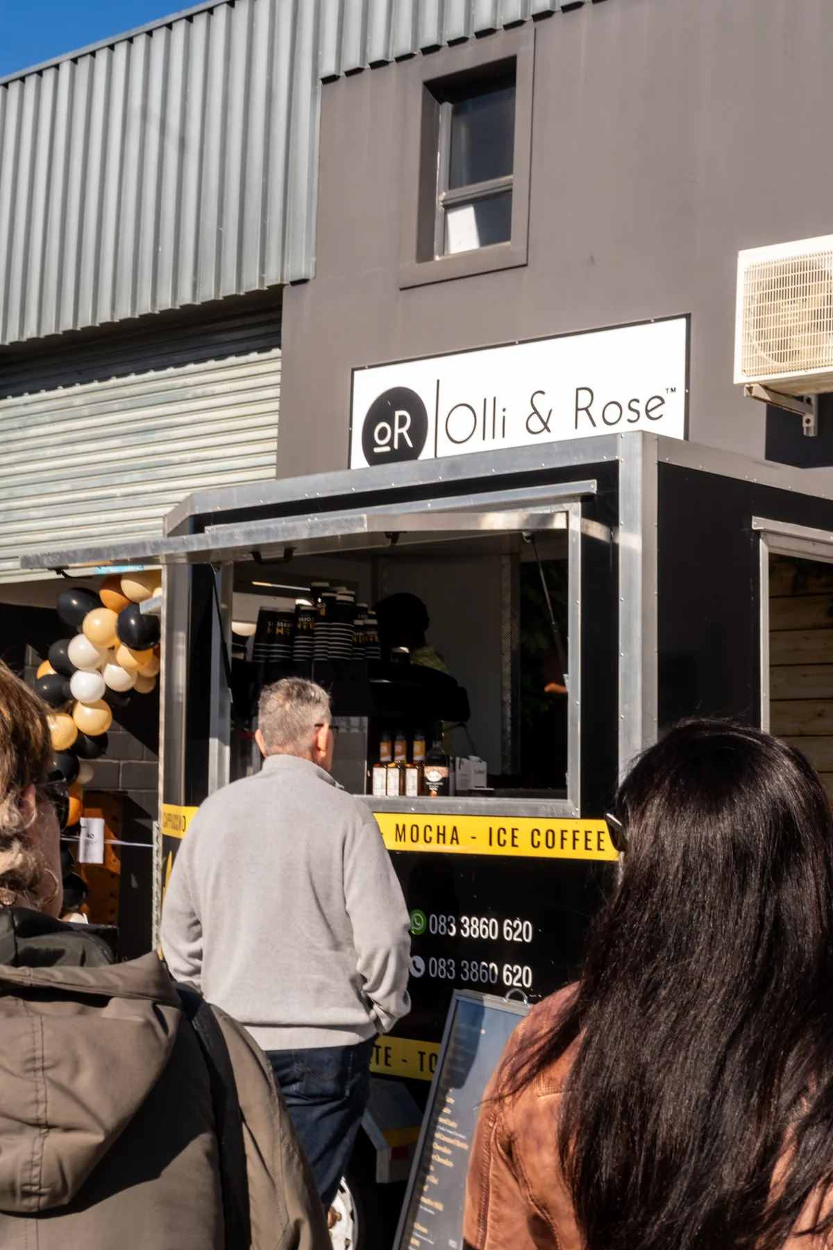 Mobile bars, trailers & kiosks